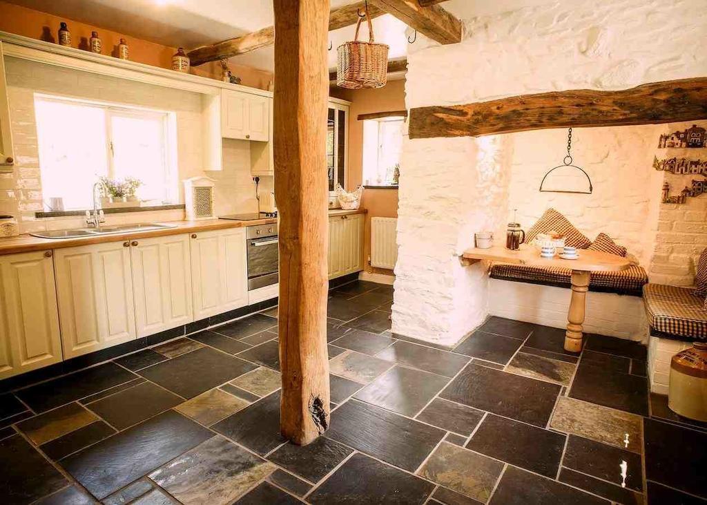 Charming Welsh Cottage Johnston Екстериор снимка