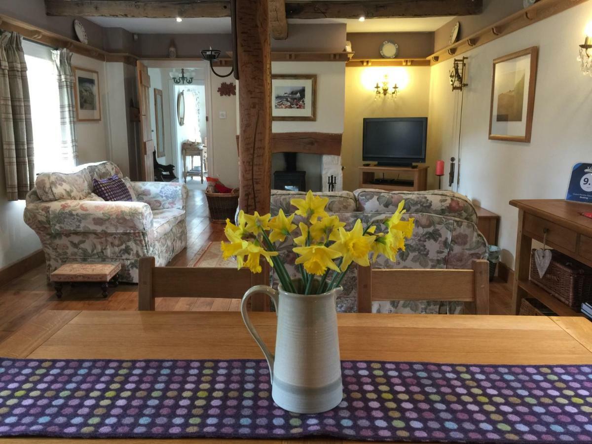 Charming Welsh Cottage Johnston Екстериор снимка