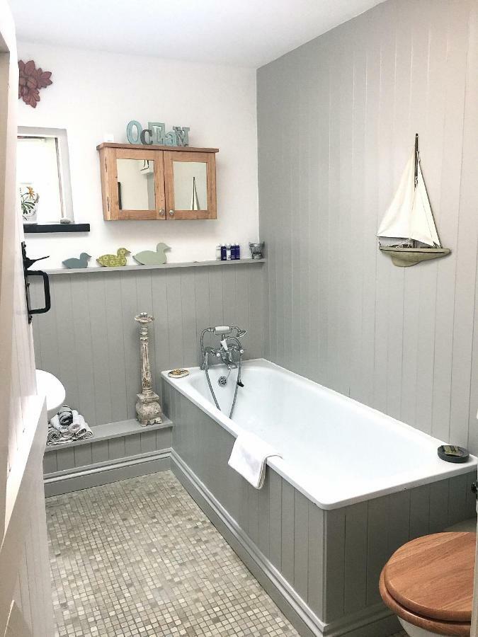 Charming Welsh Cottage Johnston Екстериор снимка