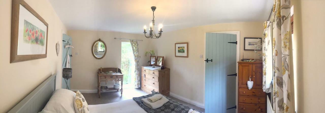 Charming Welsh Cottage Johnston Екстериор снимка